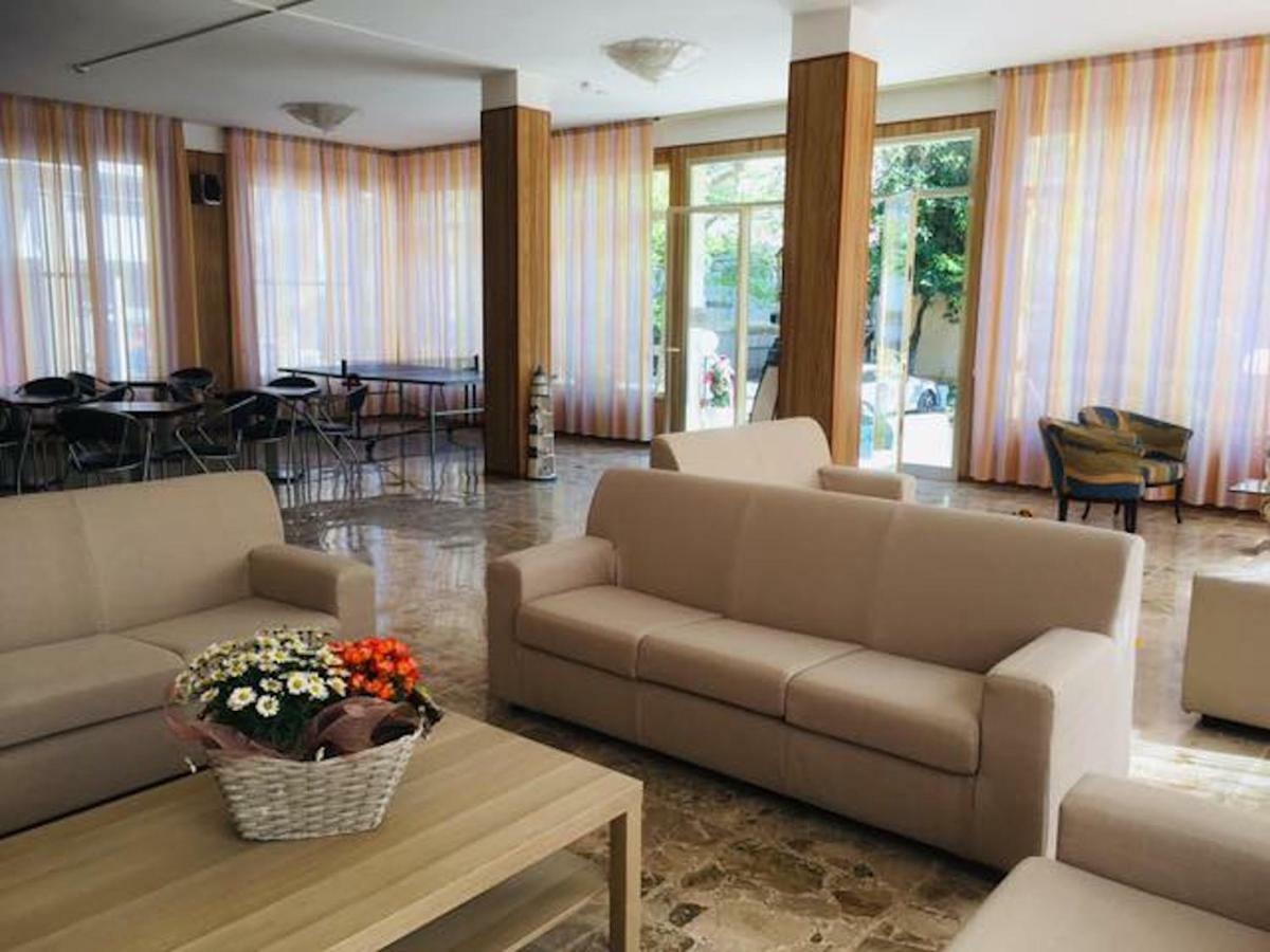 צ'סנטיקו Hotel Rio מראה חיצוני תמונה